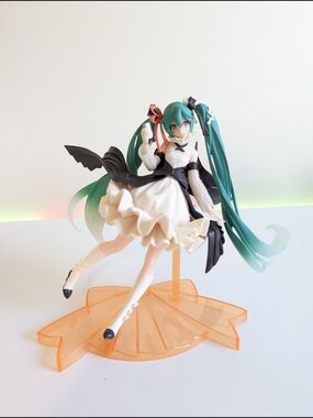 Miku Hatsune Teal Twin-Tail Figure in Cream Dress